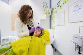 wenkbrauw tatoeëren